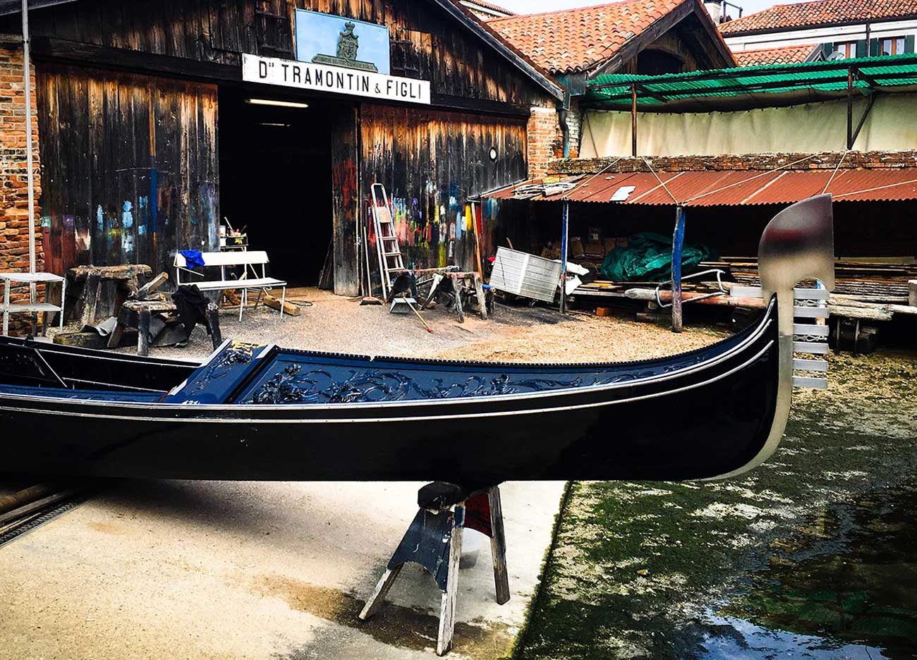 Venezia - Squero Tramontin - Il mondo in una Gondola