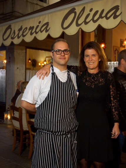 Venezia - Osteria Oliva NeraVenezia - Osteria Oliva Nera - Isabella con lo chef Stefano Novello